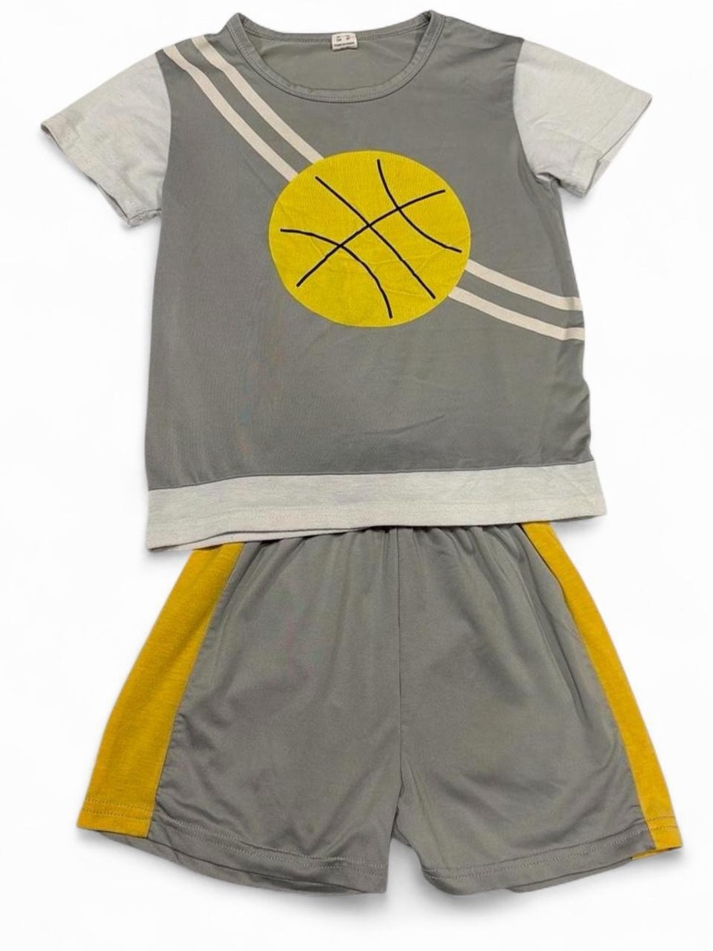 5-6 yrs old Youth Grey & Yellow Basketball Tee + Shorts Set very good condition